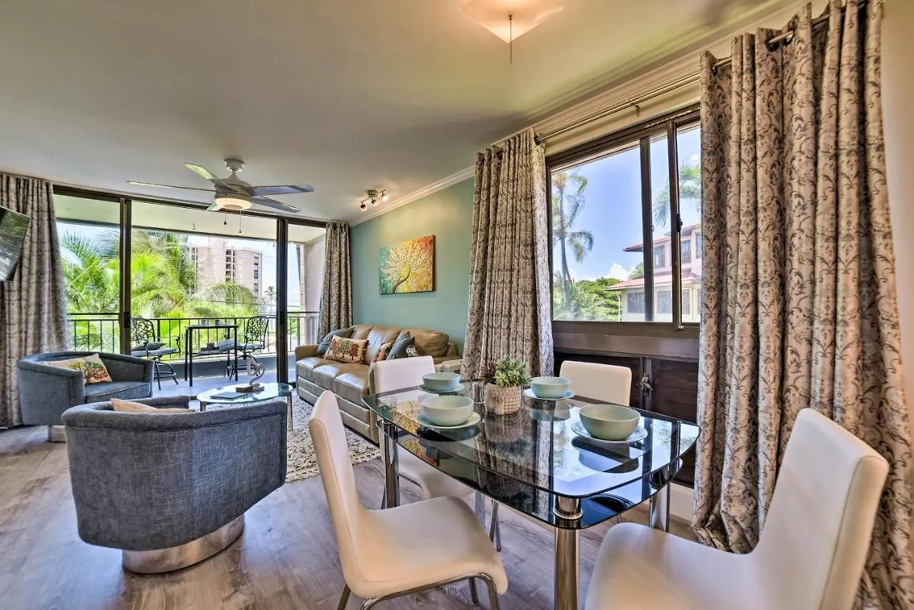 Chic West Maui Condo With Pool - Walk To Beach! Lahaina Apartment