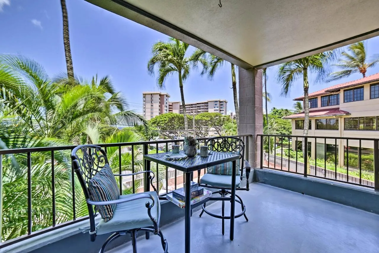Chic West Maui Condo With Pool - Walk To Beach! Lahaina Apartment